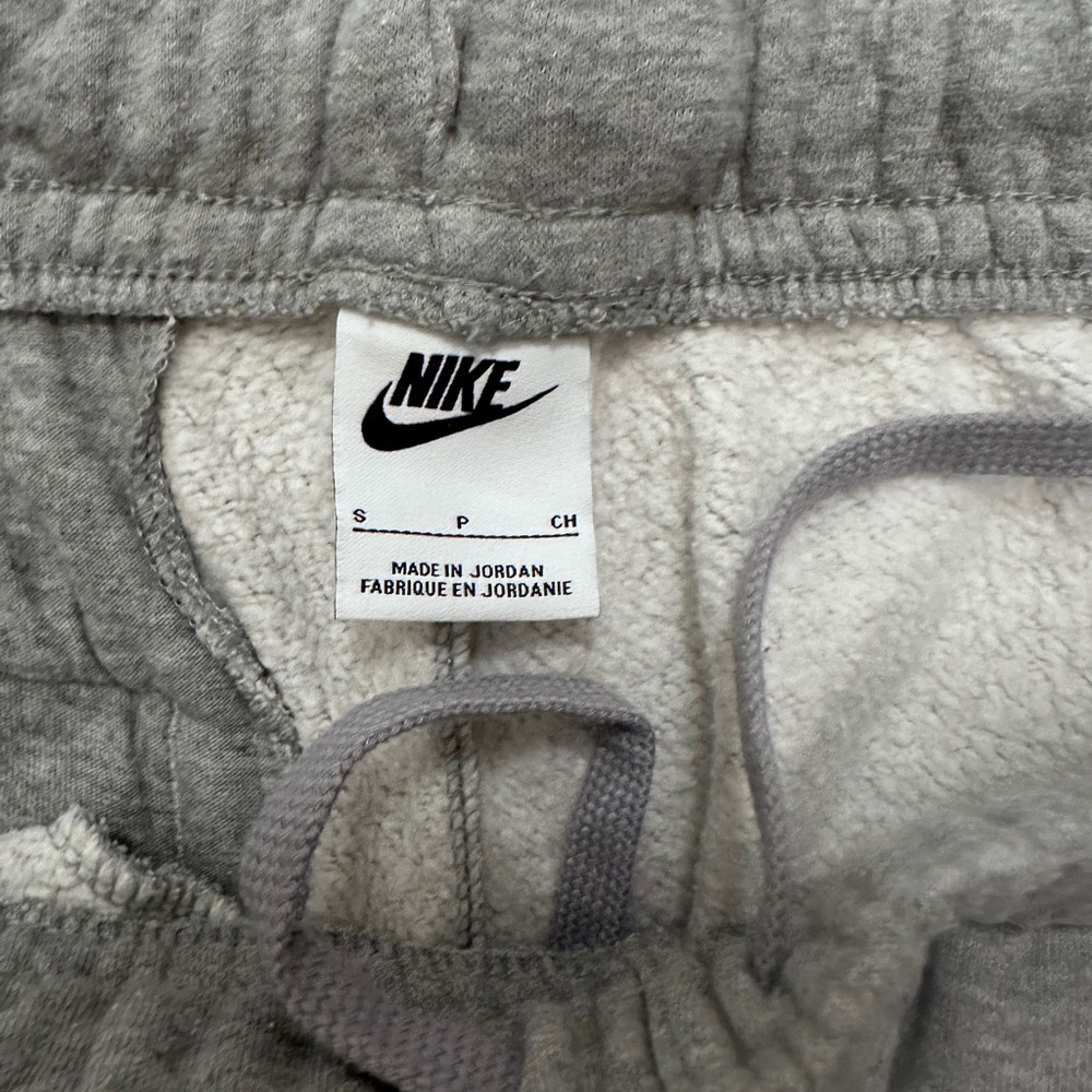 Abercrombie & Fitch, Nike and Hollister Lot of sweatpants Joggers - Black, Gray - Picture 9 of 9